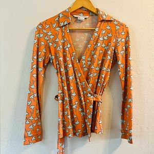 Diane Von Furstenburg DVF 70’s Reissued 100% Silk Ginkgo Leaf Print Wrap Top